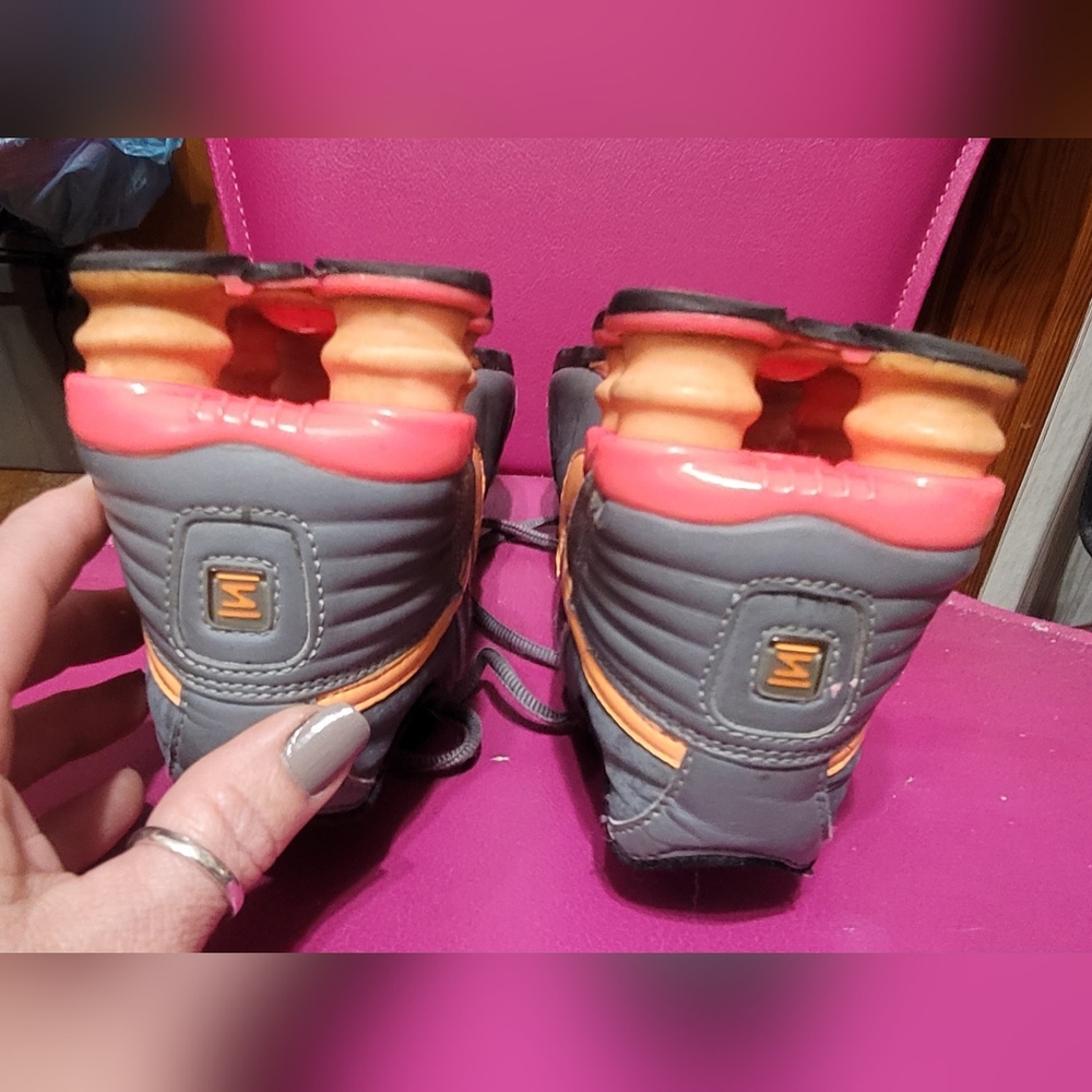 Nike Shox - Picture 4 of 7